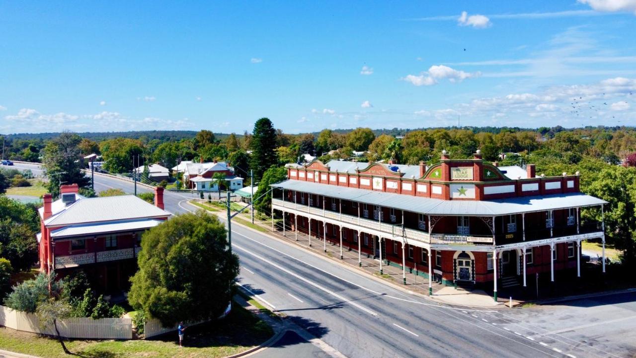 Historic Star Lodge And Station Masters House ナランデラ エクステリア 写真