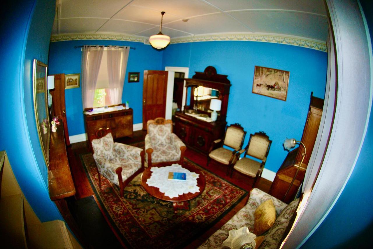 Historic Star Lodge And Station Masters House ナランデラ エクステリア 写真