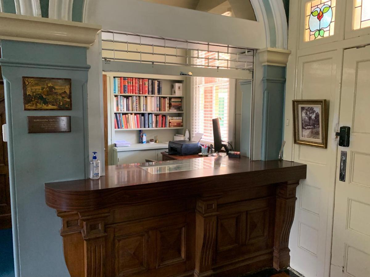 Historic Star Lodge And Station Masters House ナランデラ エクステリア 写真