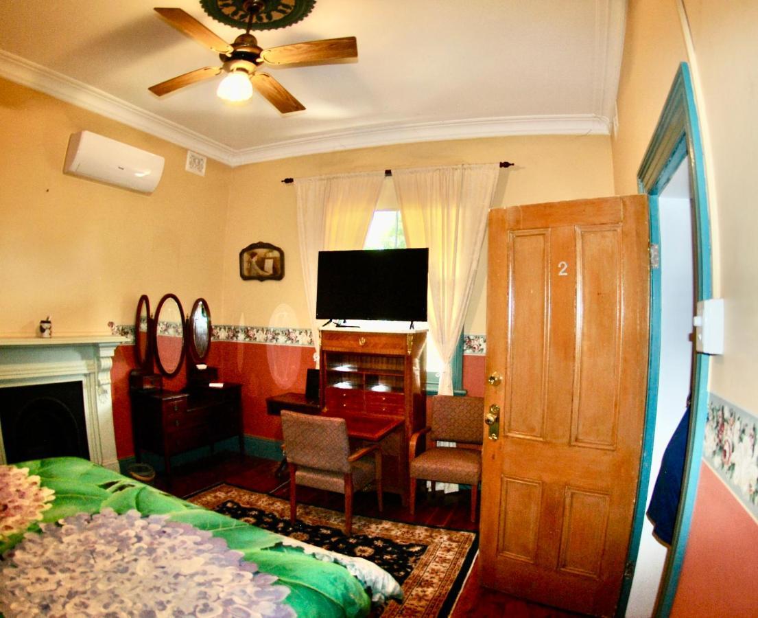 Historic Star Lodge And Station Masters House ナランデラ エクステリア 写真