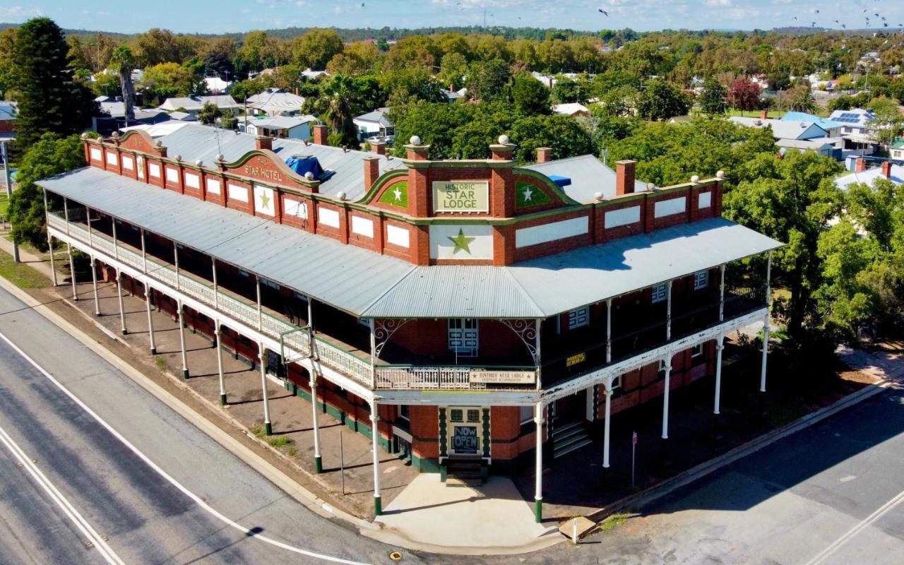 Historic Star Lodge And Station Masters House ナランデラ エクステリア 写真