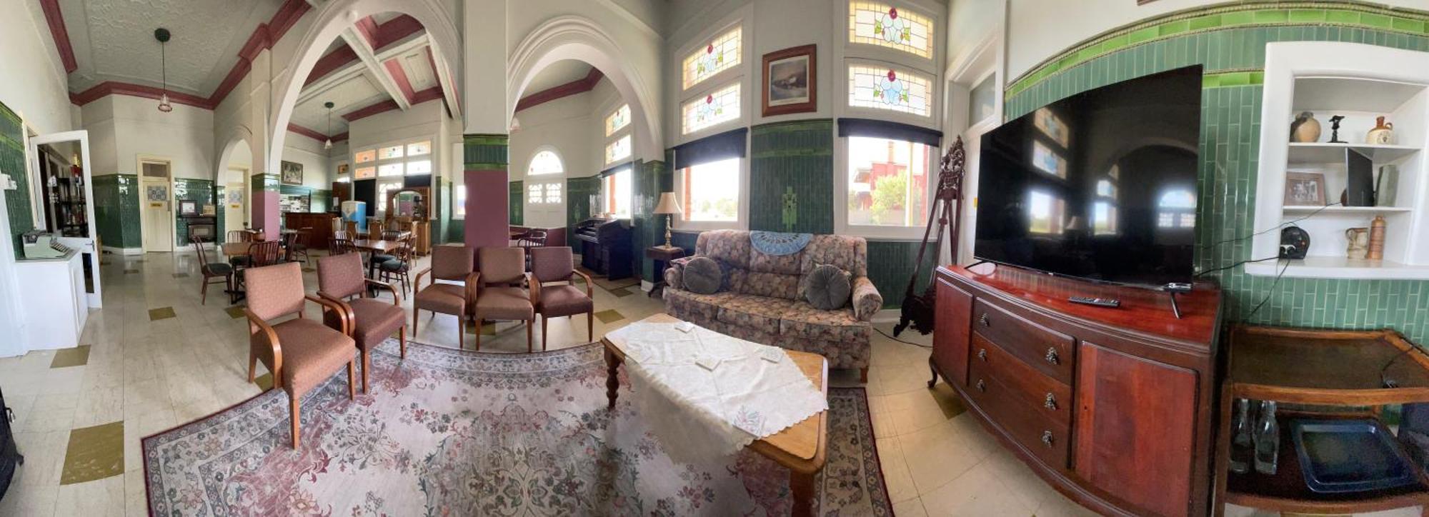 Historic Star Lodge And Station Masters House ナランデラ エクステリア 写真